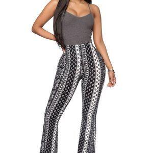 New Fashion Nova Black And White Boho Babe Flare Pants Size S